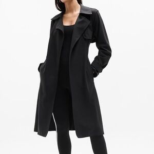 Athleta Stellar Trench in Black Size XL